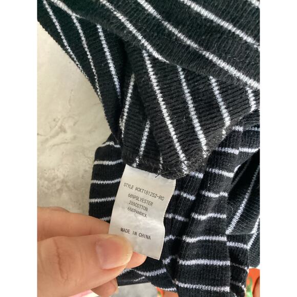 Code X Mode Women's Black & White Stripe Long Sleeve Shirt Size Medium - Picture 6 of 6